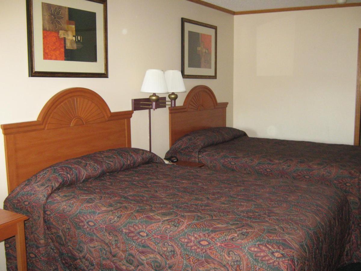 America'S Best Inn And Suites אמפוריה מראה חיצוני תמונה