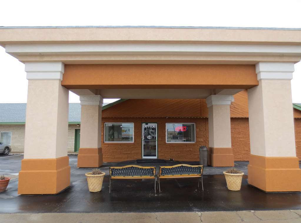 America'S Best Inn And Suites אמפוריה מראה חיצוני תמונה