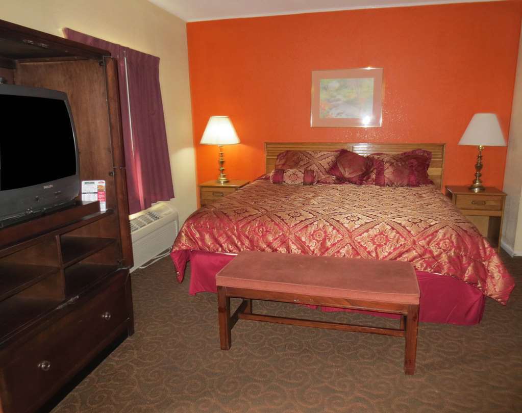 America'S Best Inn And Suites אמפוריה חדר תמונה