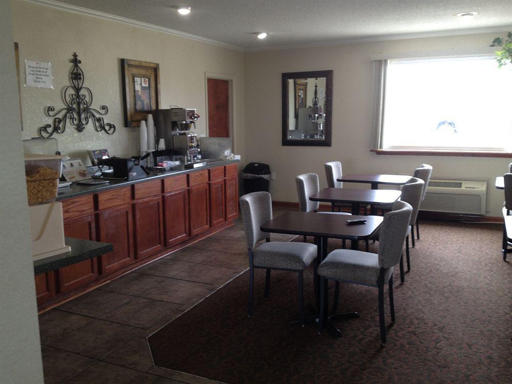 America'S Best Inn And Suites אמפוריה מראה חיצוני תמונה
