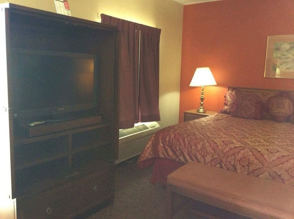 America'S Best Inn And Suites אמפוריה מראה חיצוני תמונה