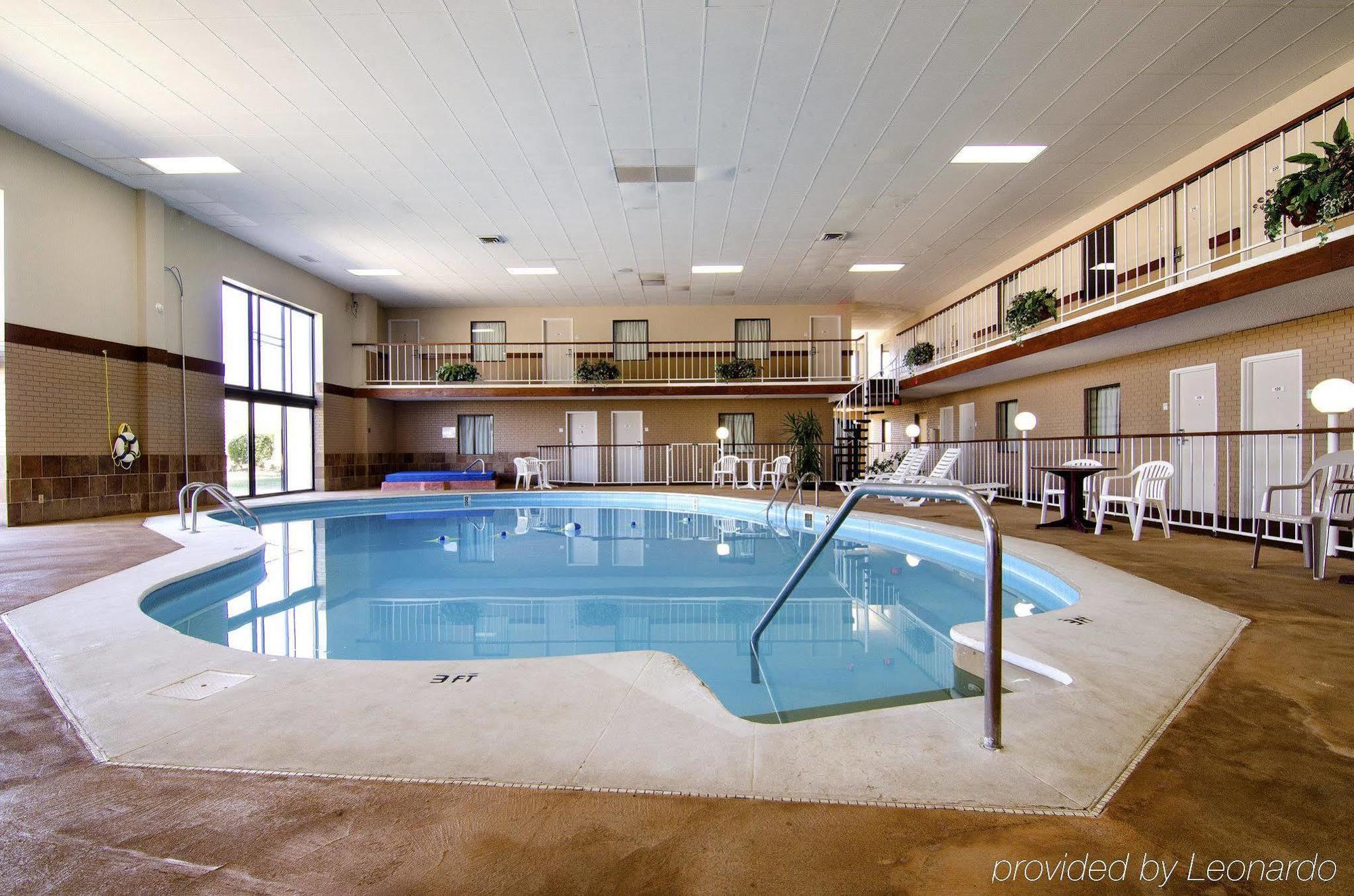 America'S Best Inn And Suites אמפוריה מראה חיצוני תמונה