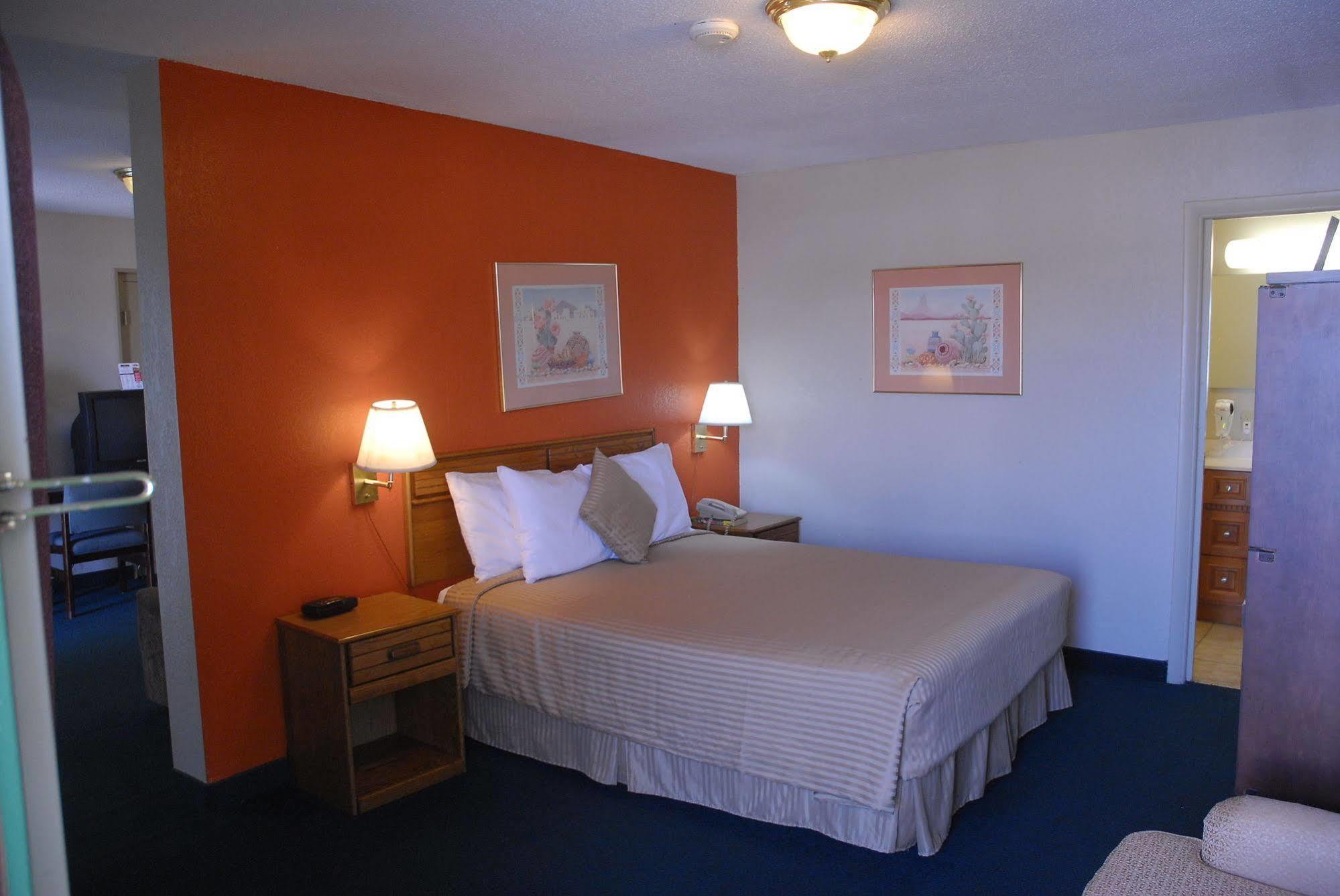 America'S Best Inn And Suites אמפוריה מראה חיצוני תמונה