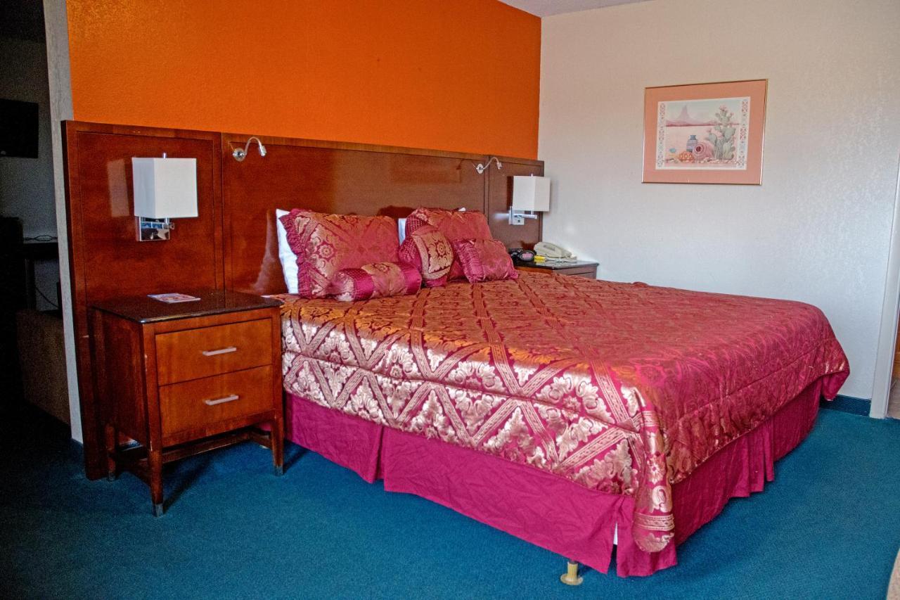 America'S Best Inn And Suites אמפוריה מראה חיצוני תמונה